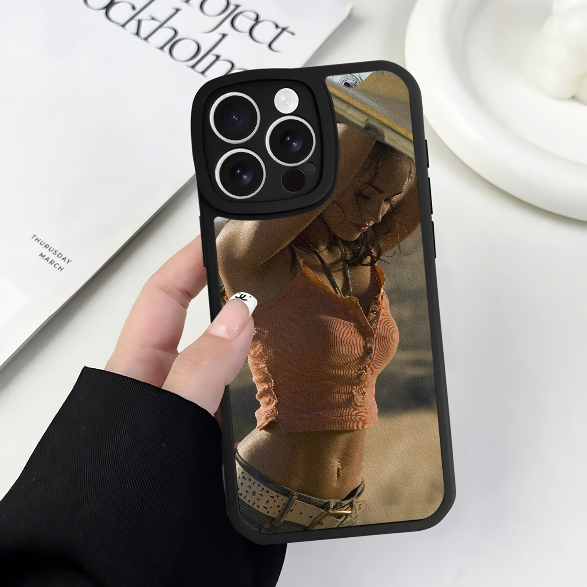 （画像用） Transformers トランスフォーマー 【iPhone 16シリーズ対応】シリコンスマホケース（レザー調） 材質：シリコン